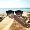 Cómo ayudar a proteger tus ojos y oídos este verano
